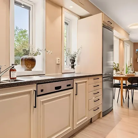 Апартаменты Bright 2-floor In Charming Nordnes Берген